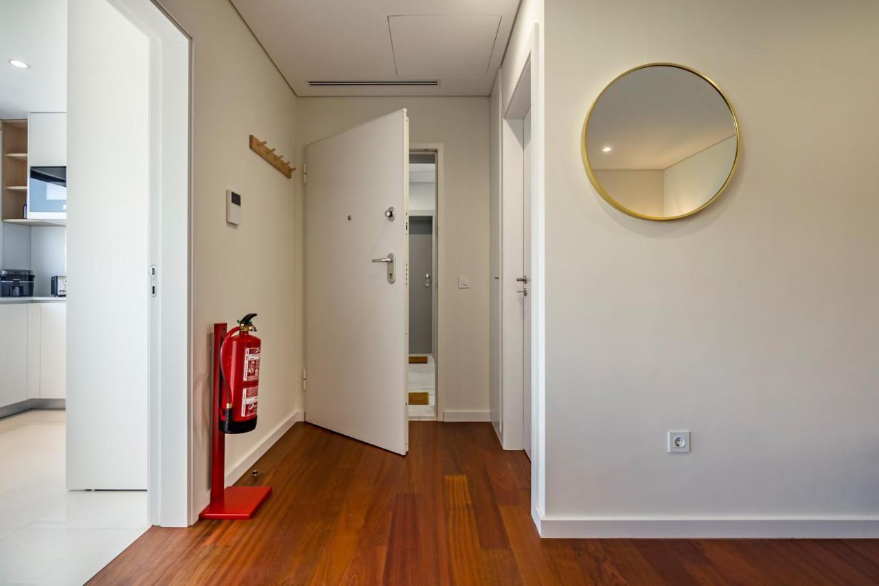 Nomads Lux - 2Bdr & Parking Flores Square Porto Exterior foto